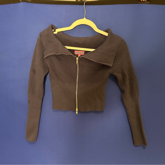 Edikted Off-Shoulder Ribbed Sweater - Dark Blue - Picture 3 of 3